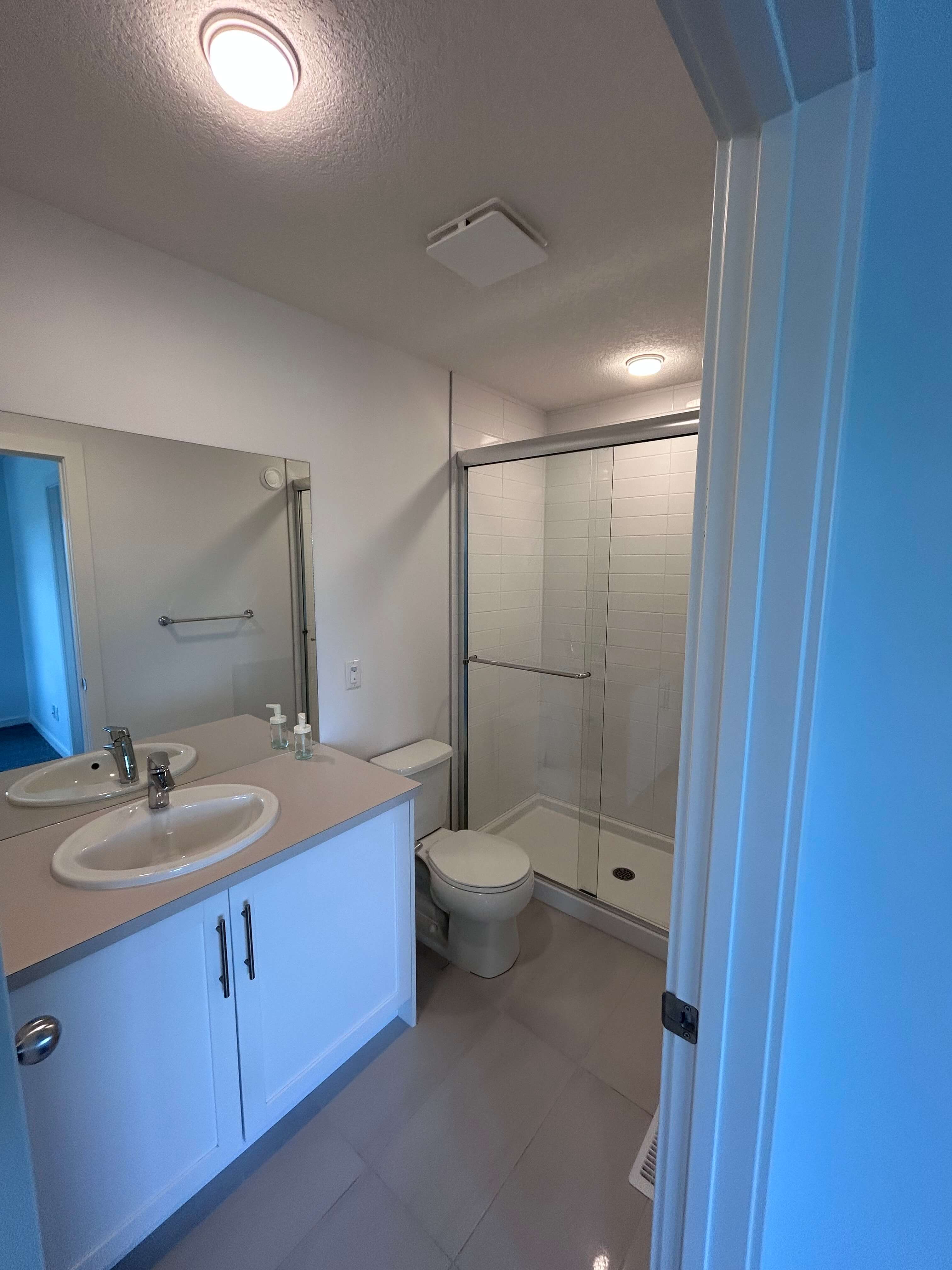Main house bathroom 1