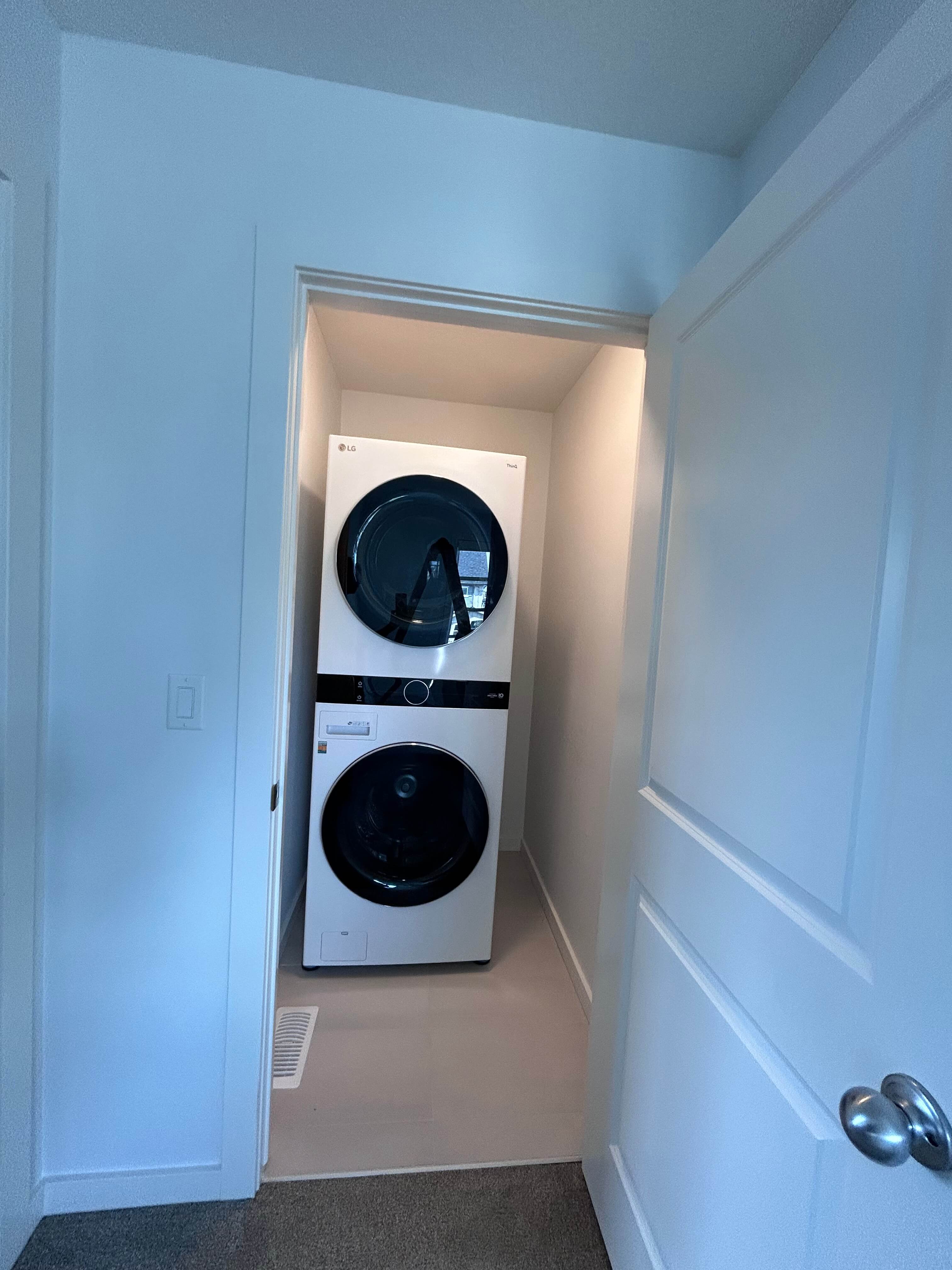 Main house bathroom 3